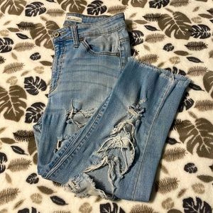 KanCan light blue cute ripped high rise jeans!